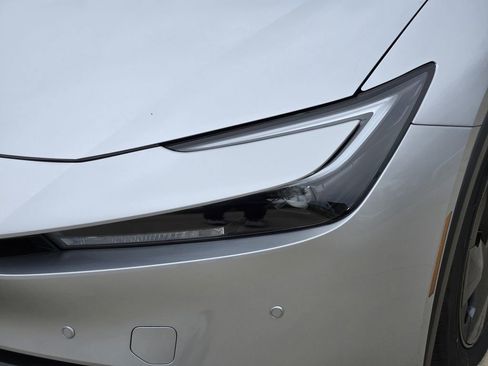 New 2026 Toyota Prius Plug-In Hybrid FWD image 5