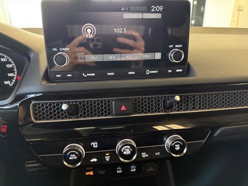 Used 2025 Honda Civic Sport image 21