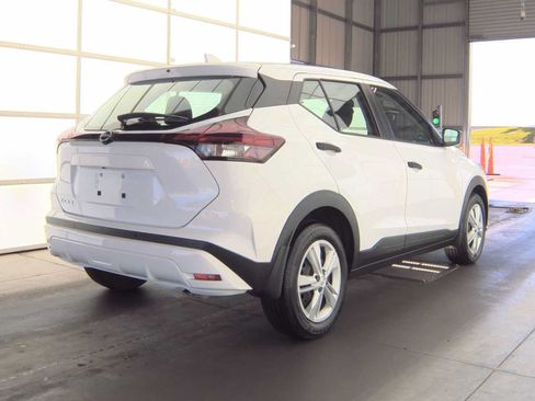 Used 2025 Nissan Kicks Play S FWD image 4