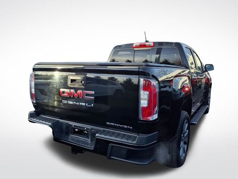 Certified 2022 GMC Canyon Denali image 3