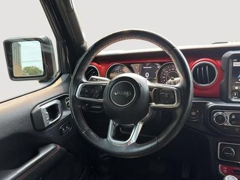 Used 2019 Jeep Wrangler Unlimited Rubicon AWD/4WD image 12