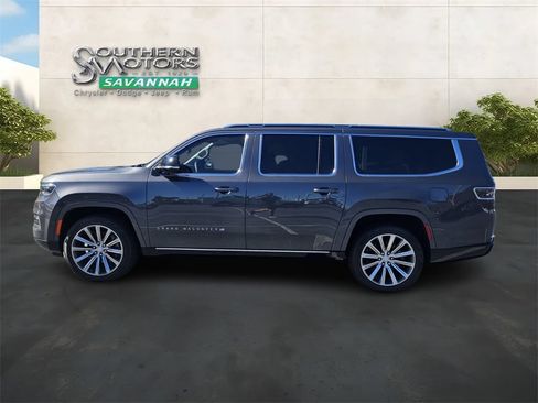 Used 2024 Jeep Grand Wagoneer L 4WD image 2