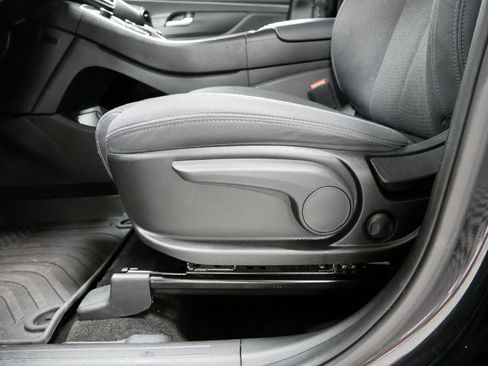 Used 2022 Hyundai Santa Fe SE image 15