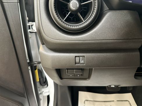 Used 2025 Chevrolet Colorado Trail Boss image 23