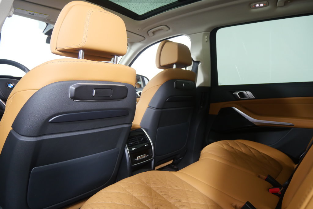 Certified 2024 BMW X7 xDrive40i AWD/4WD image 18
