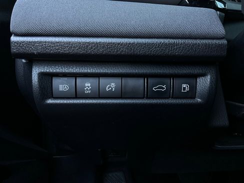 Used 2025 Toyota Camry LE image 20