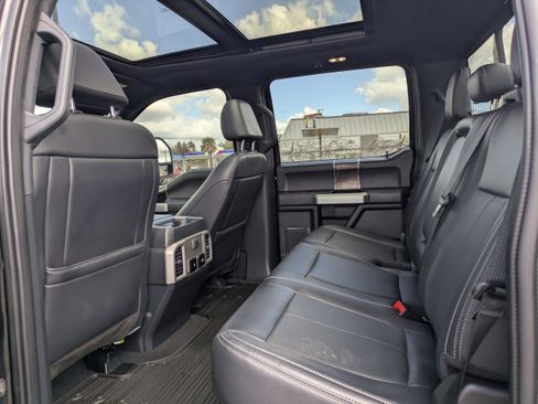 Used 2022 Ford F250 Lariat w/ Black Appearance Package image 13