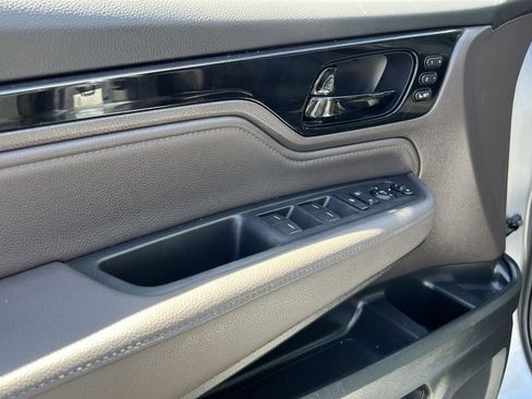 Used 2023 Honda Odyssey Touring image 23