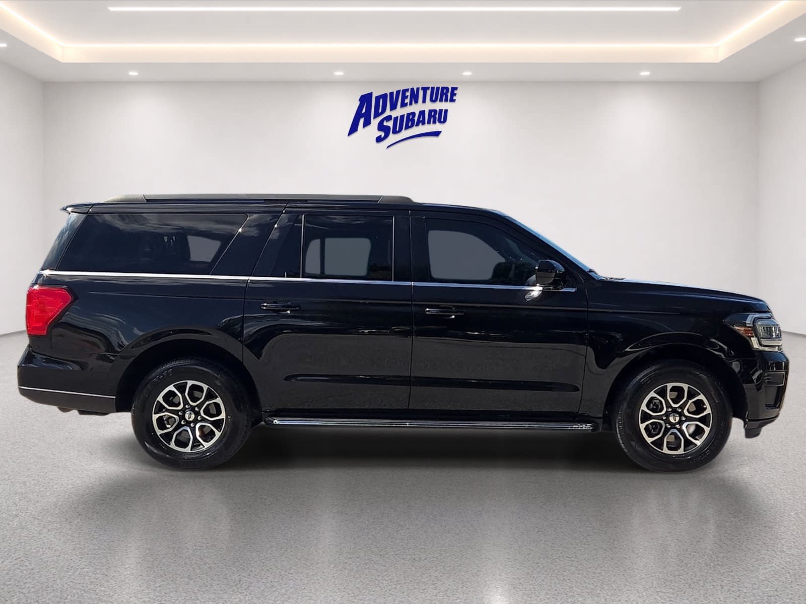 Used 2023 Ford Expedition Max XLT AWD/4WD image 7