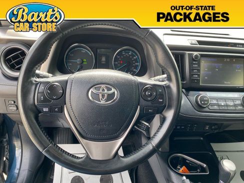 Used 2018 Toyota RAV4 Limited image 29