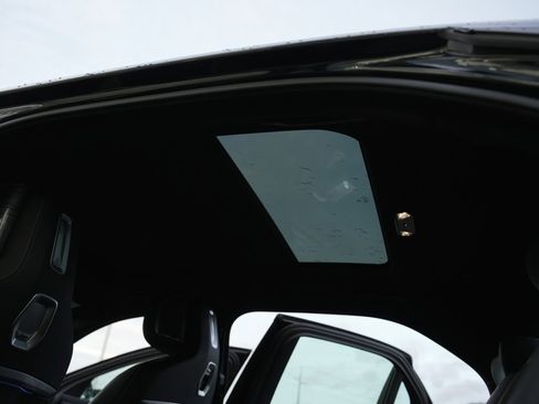 Used 2024 BMW 740i image 29