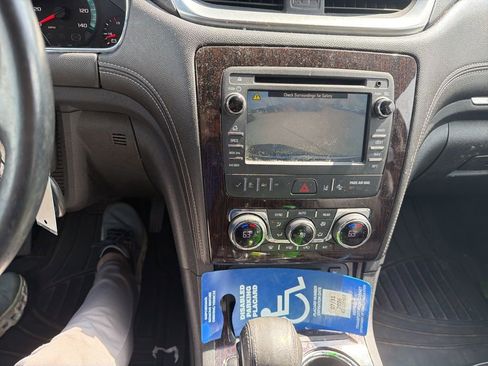 Used 2017 Chevrolet Traverse Premier image 12