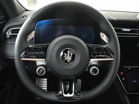 Used 2023 Maserati Grecale GT image 10