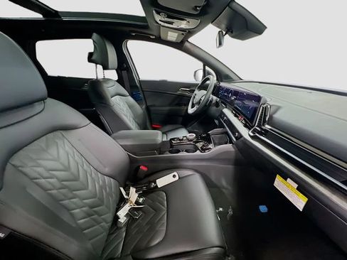 Certified 2025 Kia Sportage X-Line Prestige image 30