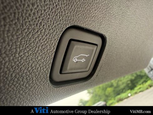 Used 2025 Chevrolet Traverse LT w/ Driver Confidence Package AWD/4WD image 25