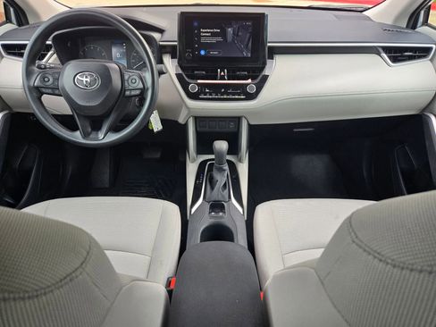 Used 2025 Toyota Corolla Cross L FWD image 16