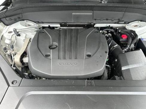Certified 2024 Volvo XC90 B5 Plus AWD/4WD image 35