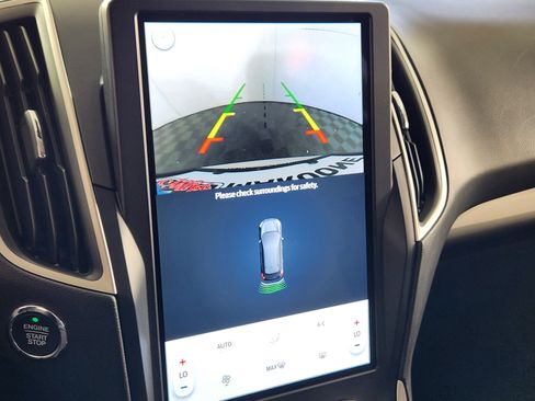 Used 2022 Ford Edge SE w/ Black Appearance Package image 22