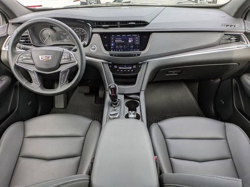 Certified 2025 Cadillac XT5 Luxury image 17