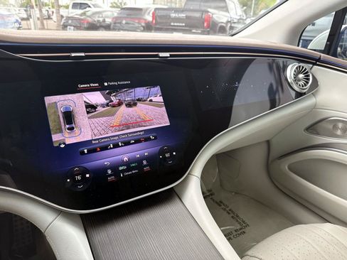 Certified 2023 Mercedes-Benz EQS 580 4MATIC Sedan image 26