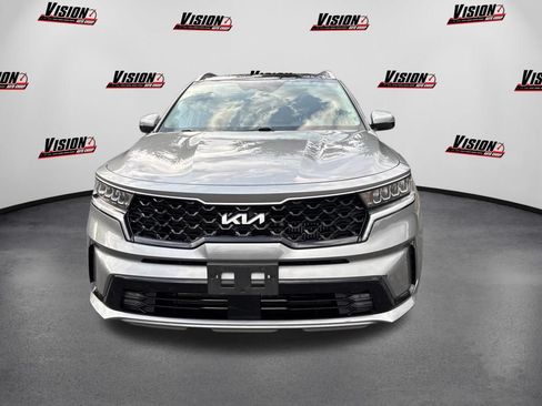 Certified 2023 Kia Sorento EX w/ Panoramic Sunroof Package AWD/4WD image 2