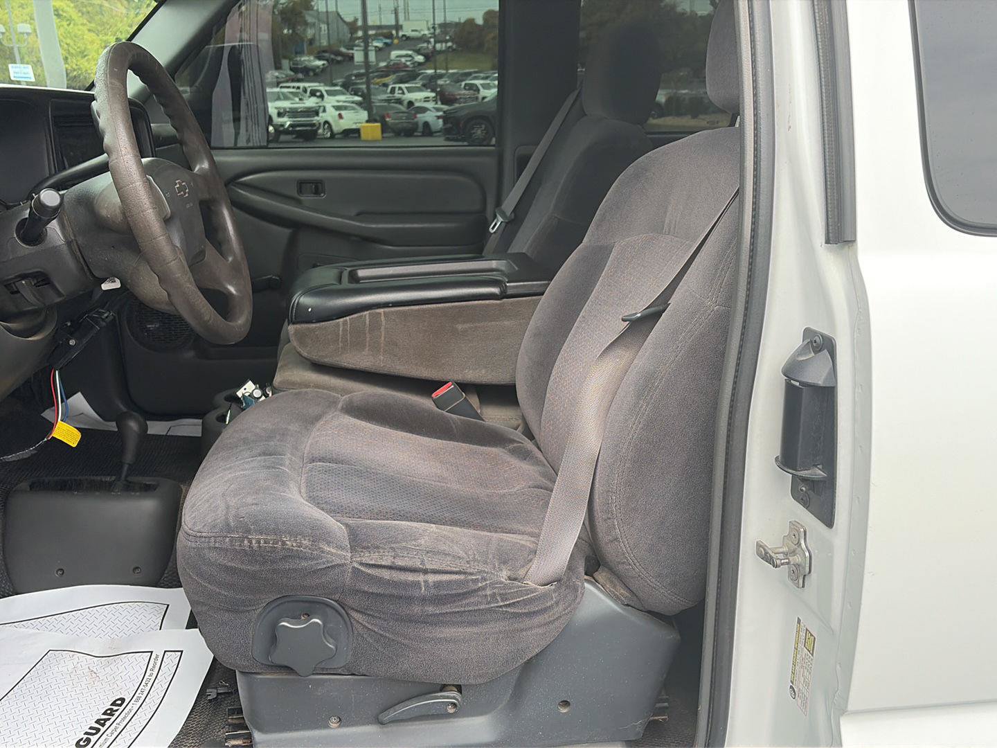 Used 2004 Chevrolet Silverado 2500 W/T w/ Heavy-Duty Power Package AWD/4WD image 10