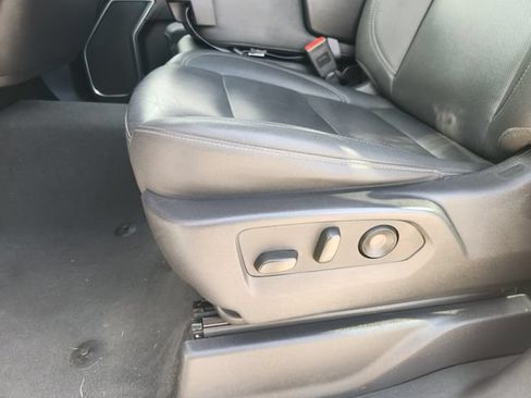 Used 2025 GMC Sierra 1500 SLT RWD image 23