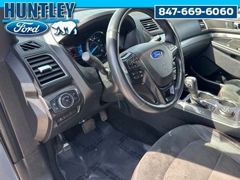 Used 2019 Ford Explorer XLT w/ Equipment Group 202A AWD/4WD image 20