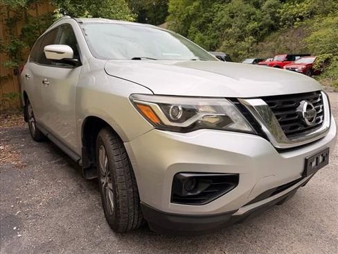 Used 2019 Nissan Pathfinder S AWD/4WD image 3