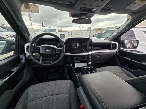 Used 2022 Ford F150 XL w/ Trailer Tow Package image 18