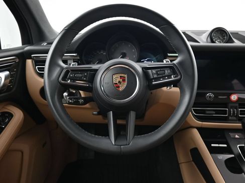 Certified 2023 Porsche Macan S AWD/4WD image 13