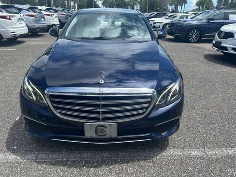 Used 2017 Mercedes-Benz E 300 4MATIC image 4