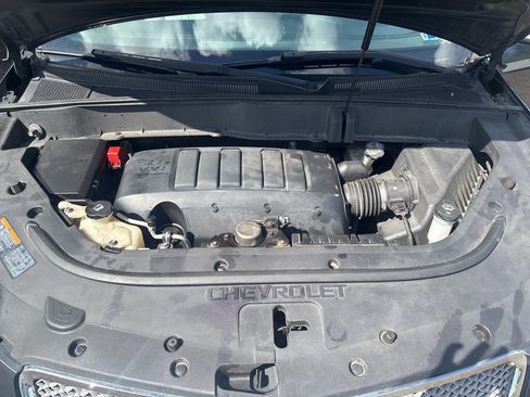 Used 2011 Chevrolet Traverse LTZ FWD image 33