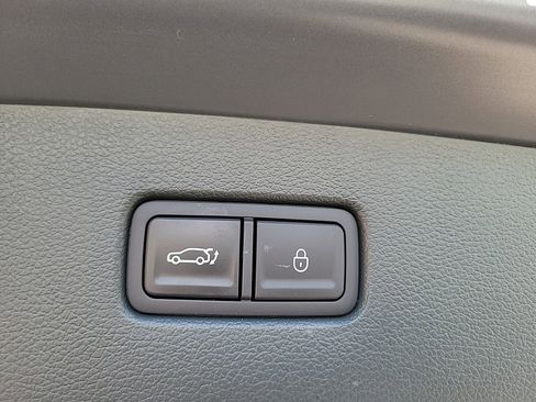 Used 2025 Genesis GV80 2.5T Advanced image 37