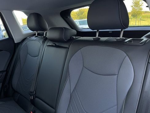 New 2025 Volkswagen Tiguan SE image 26