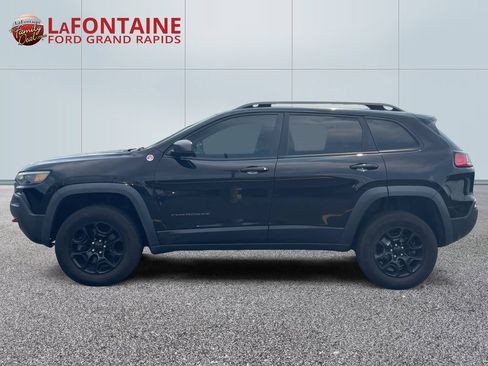 Used 2019 Jeep Cherokee Trailhawk AWD/4WD image 4