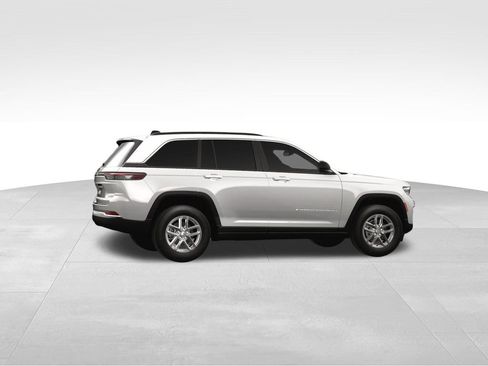 New 2025 Jeep Grand Cherokee Laredo X w/ Luxury Tech Group I image 7