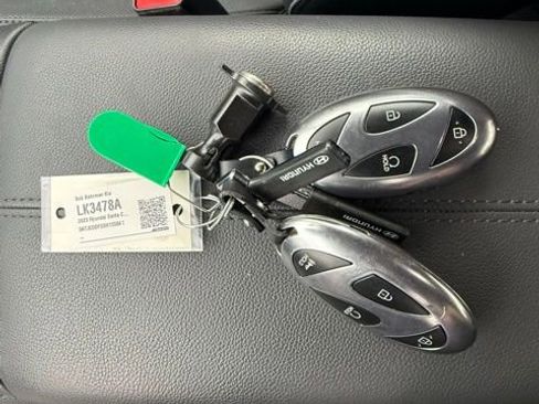 Used 2025 Hyundai Santa Cruz Limited image 21