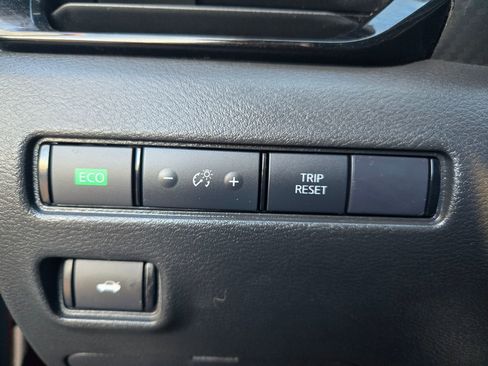 Used 2024 Nissan Sentra SV image 25