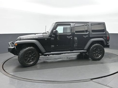 Used 2016 Jeep Wrangler Unlimited Rubicon w/ Connectivity Group AWD/4WD image 6