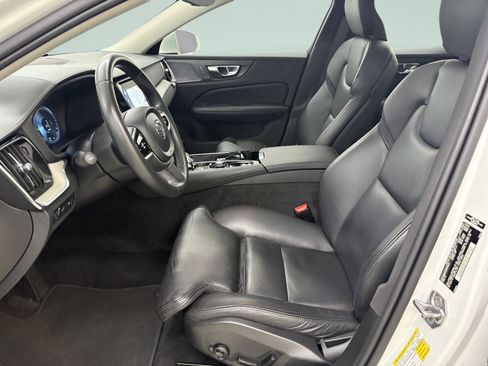 Used 2021 Volvo S60 T8 Inscription image 7