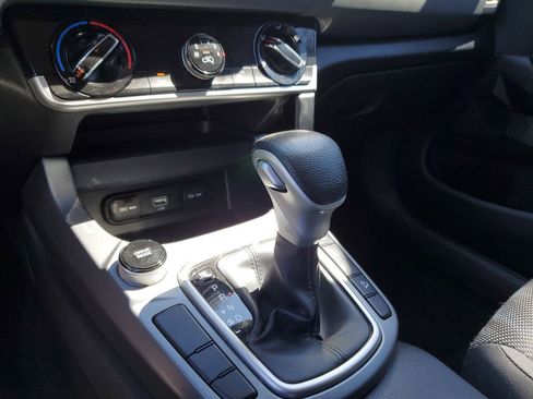 Used 2023 Kia Seltos LX AWD/4WD image 29
