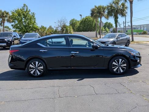 Used 2022 Nissan Altima 2.5 SV image 4