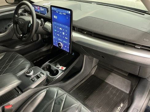 Used 2021 Ford Mustang Mach-E Select w/ Comfort/Appearance Package image 18