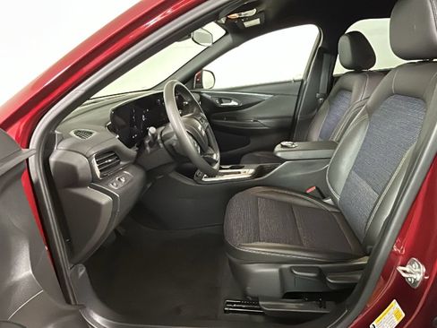 Used 2025 Buick Envista Preferred FWD image 13