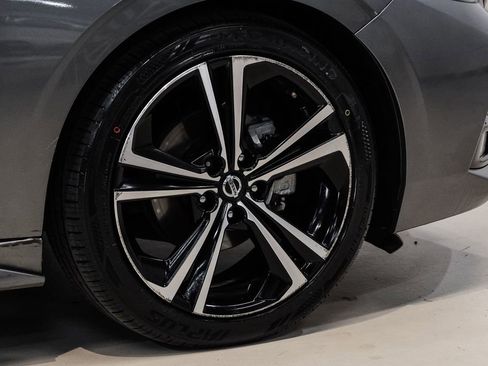 Used 2023 Nissan Sentra SR w/ Trunk Package image 56