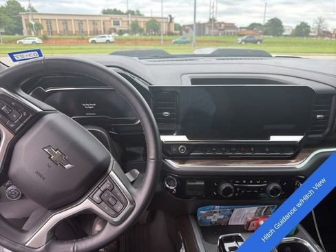 Used 2025 Chevrolet Silverado 1500 LT Trail Boss w/ Convenience Package II AWD/4WD image 18