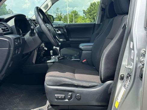 Used 2020 Toyota 4Runner TRD Off-Road AWD/4WD image 4