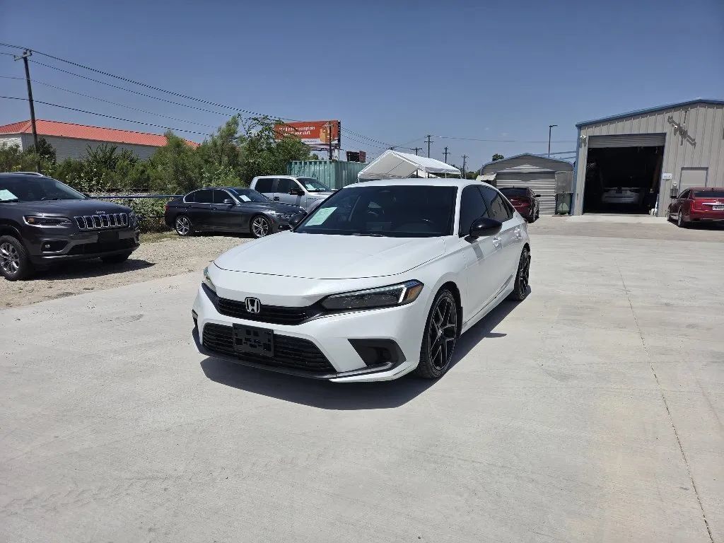 Used 2023 Honda Civic Sport image 1