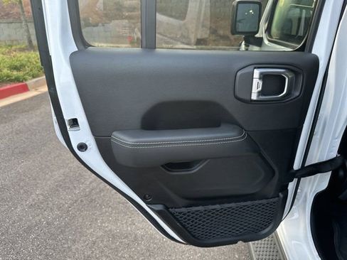 Used 2023 Jeep Wrangler Unlimited Sahara w/ Cold Weather Group image 23